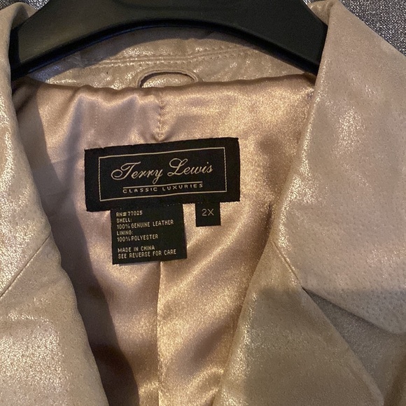 Terry Lewis Classic Luxuries 100% leather jacket - Picture 2 of 4
